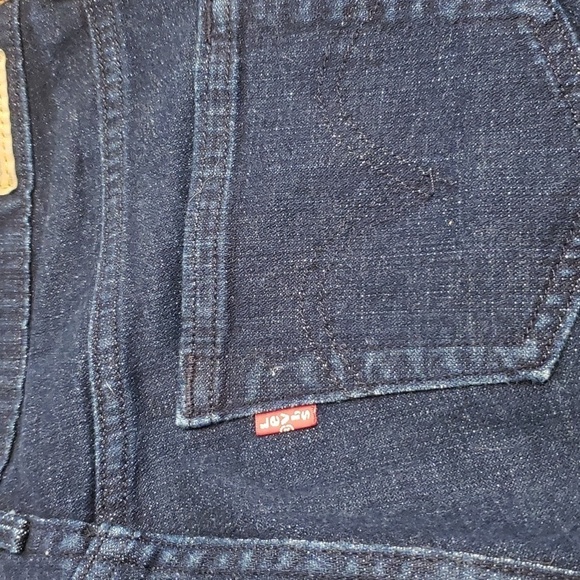 Levi's dark wash stretch burmuda shorts - Picture 4 of 5